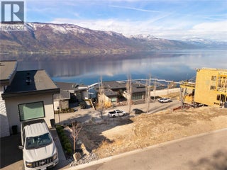 3356 Black Pine Lane. Kelowna, British Columbia