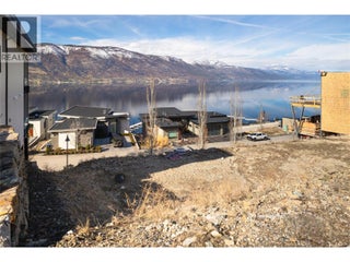 3356 Black Pine Lane. Kelowna, British Columbia