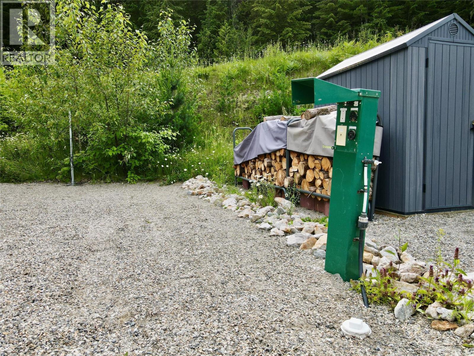 1681 Sugar Lake Road Unit# 21. Cherryville, British Columbia