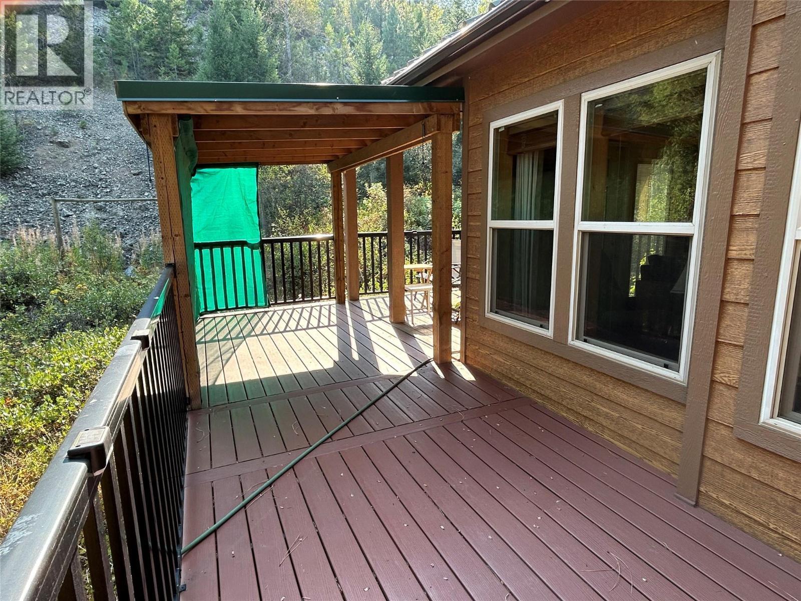 4835 Paradise Valley Drive Unit# 33. Peachland, British Columbia