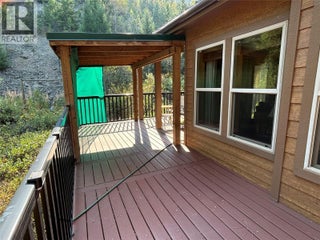 4835 Paradise Valley Drive Unit# 33. Peachland, British Columbia