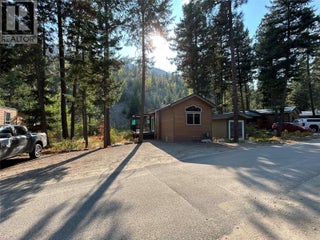 4835 Paradise Valley Drive Unit# 33. Peachland, British Columbia