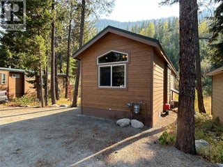 4835 Paradise Valley Drive Unit# 33. Peachland, British Columbia