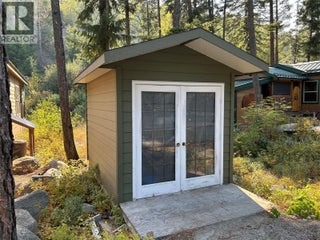 4835 Paradise Valley Drive Unit# 33. Peachland, British Columbia