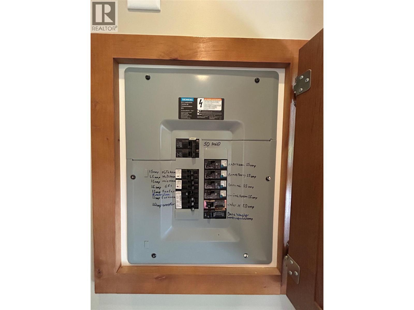 4835 Paradise Valley Drive Unit# 33. Peachland, British Columbia