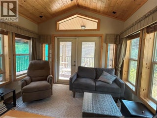 4835 Paradise Valley Drive Unit# 33. Peachland, British Columbia