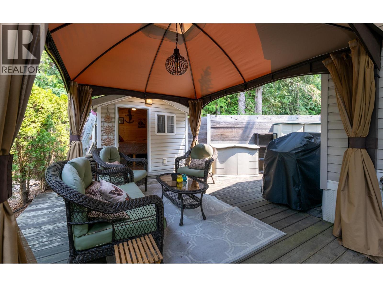 2698 Blind Bay Road Unit# G34. Blind Bay, British Columbia