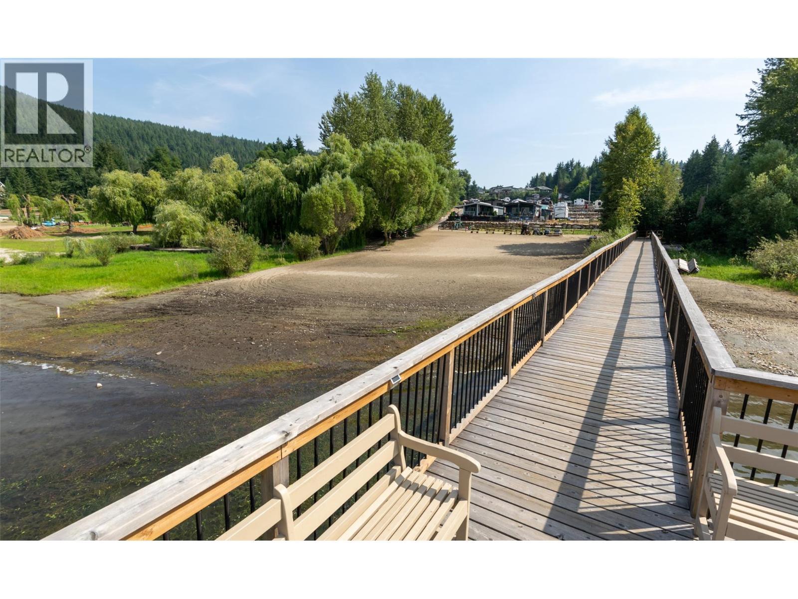 2698 Blind Bay Road Unit# G34. Blind Bay, British Columbia