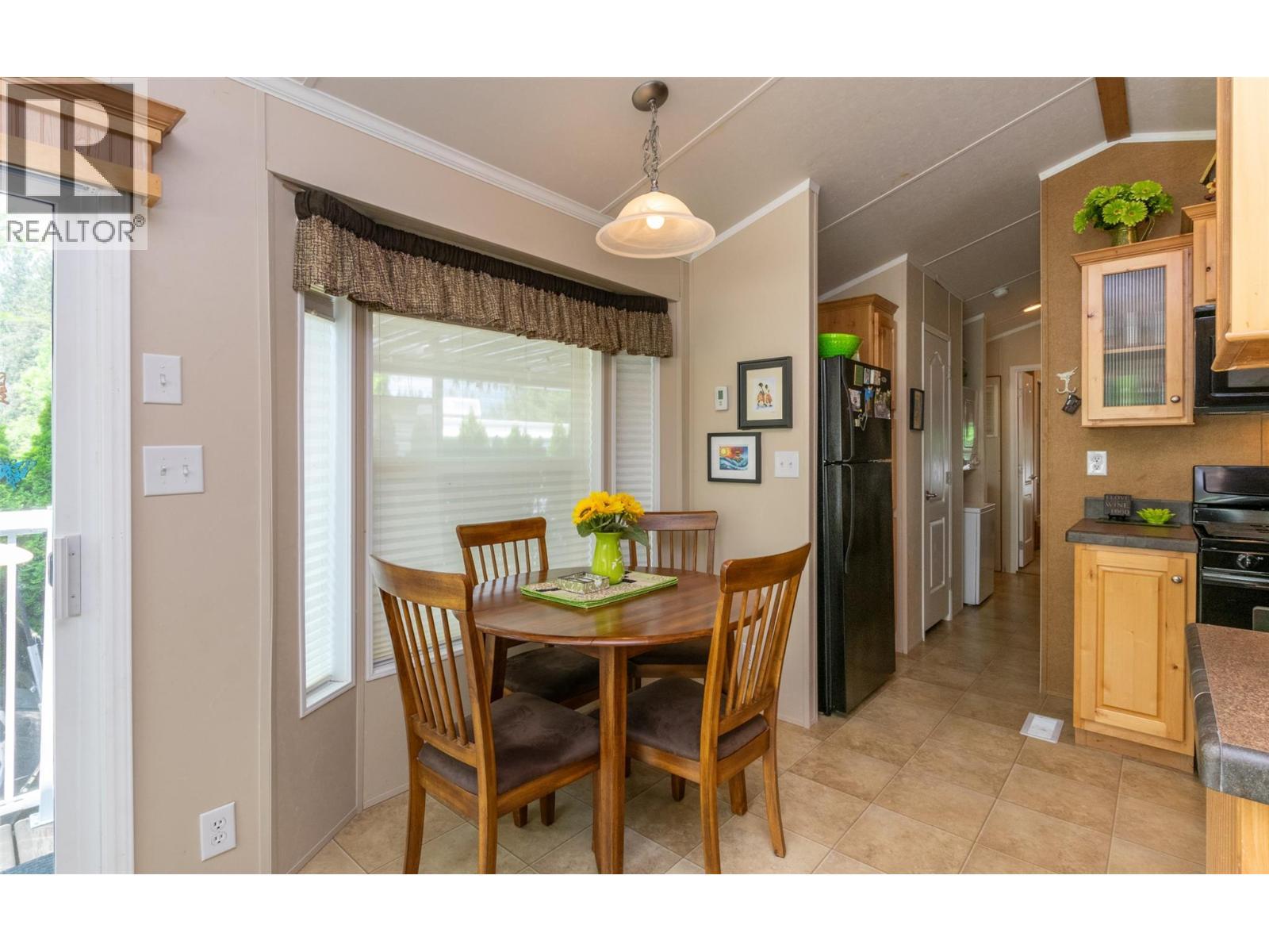 2698 Blind Bay Road Unit# G34. Blind Bay, British Columbia