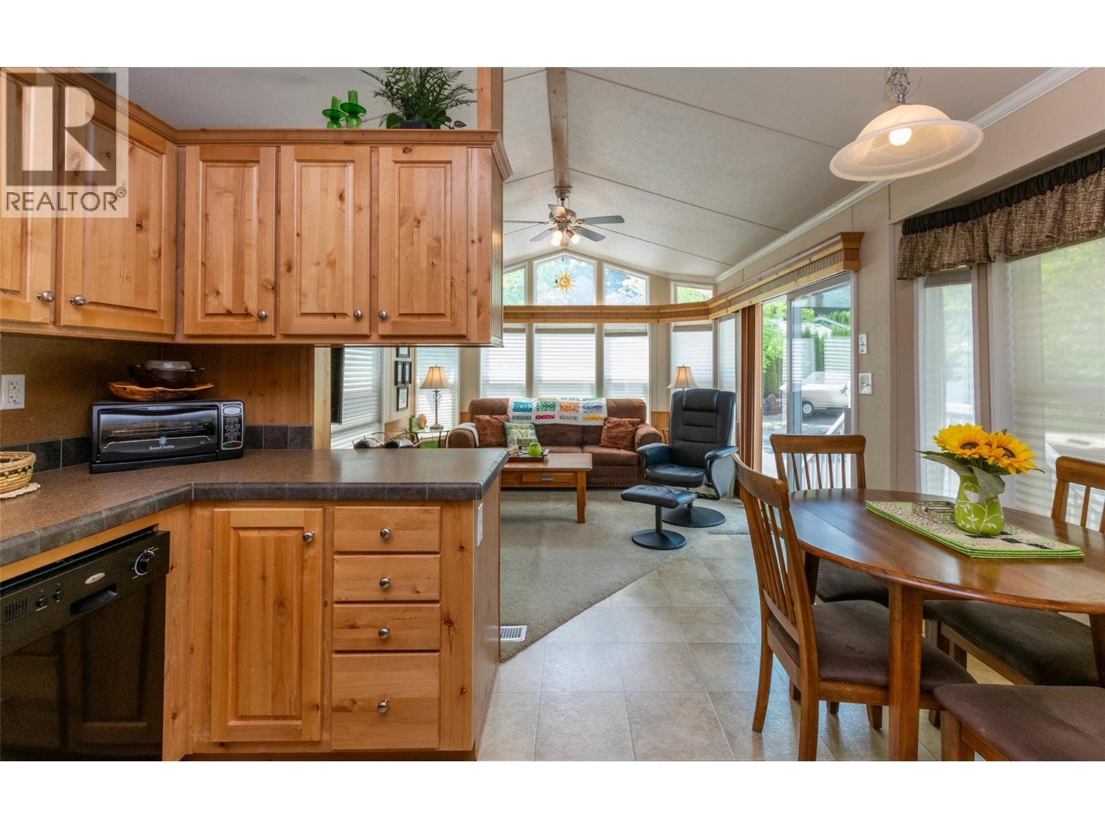 2698 Blind Bay Road Unit# G34. Blind Bay, British Columbia