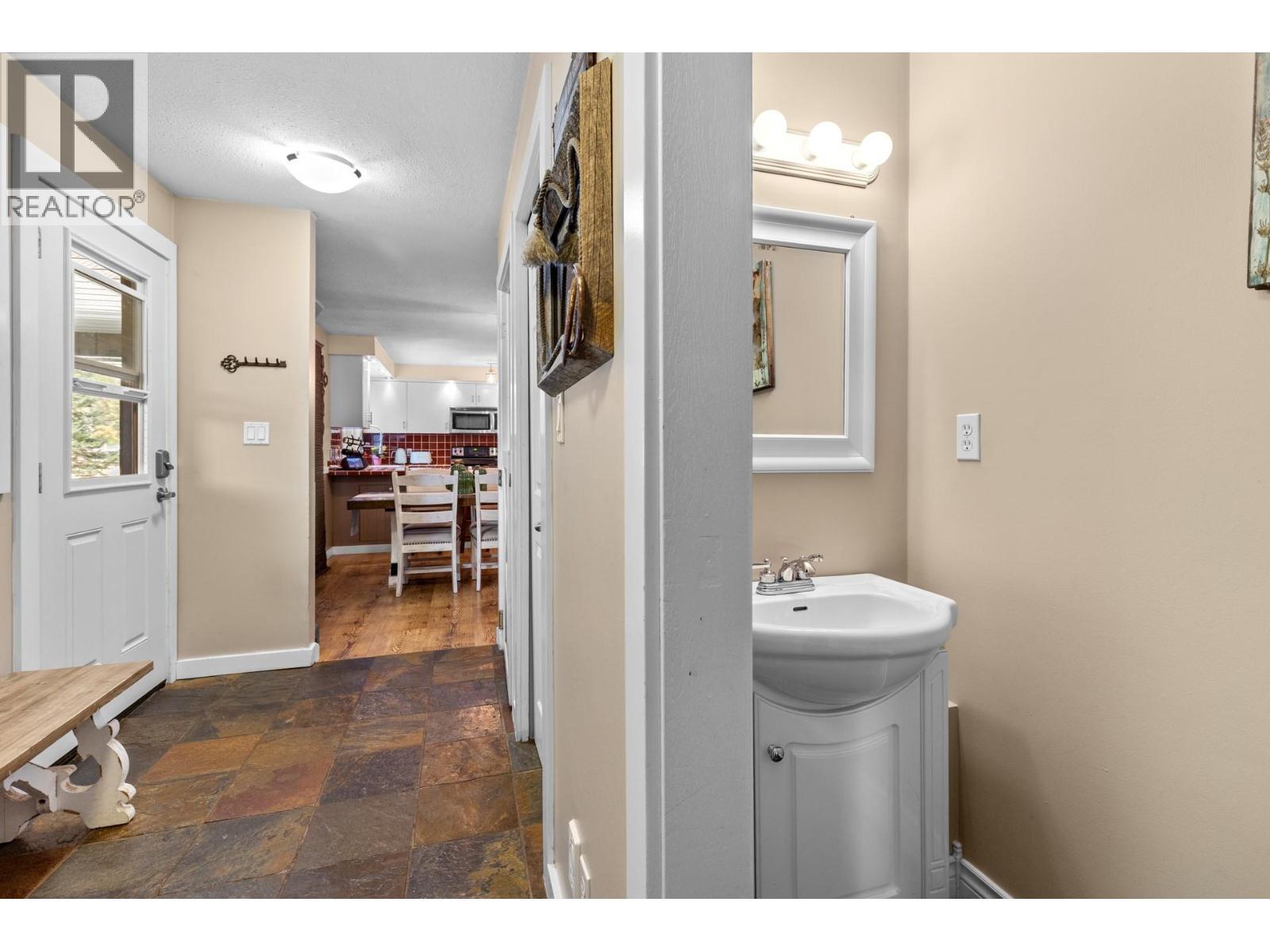 602 Johnson Crescent. Oliver, British Columbia