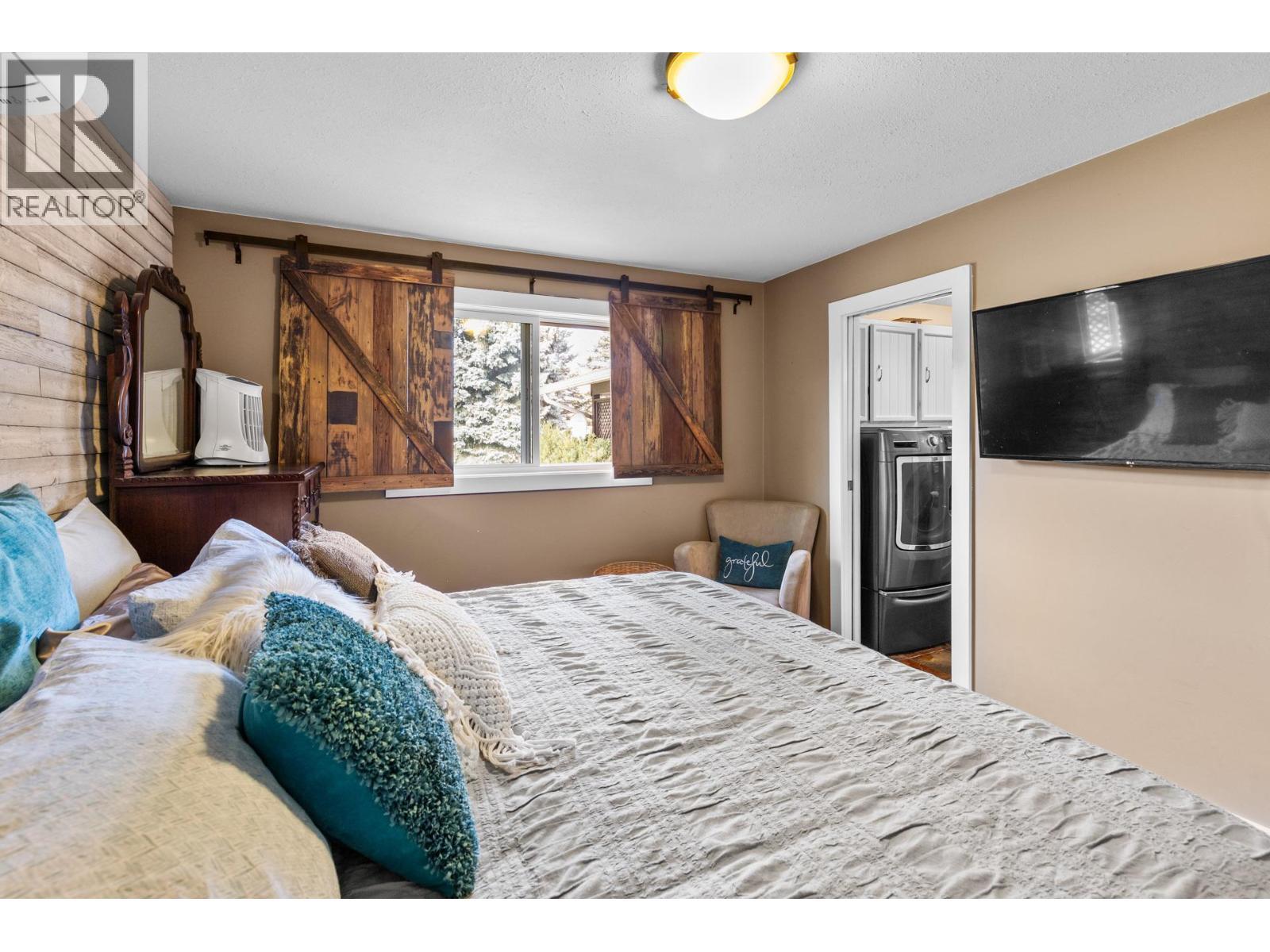 602 Johnson Crescent. Oliver, British Columbia