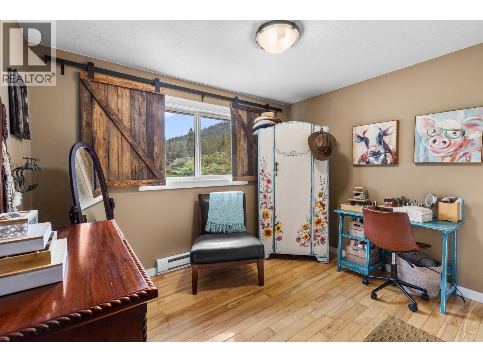 602 Johnson Crescent. Oliver, British Columbia