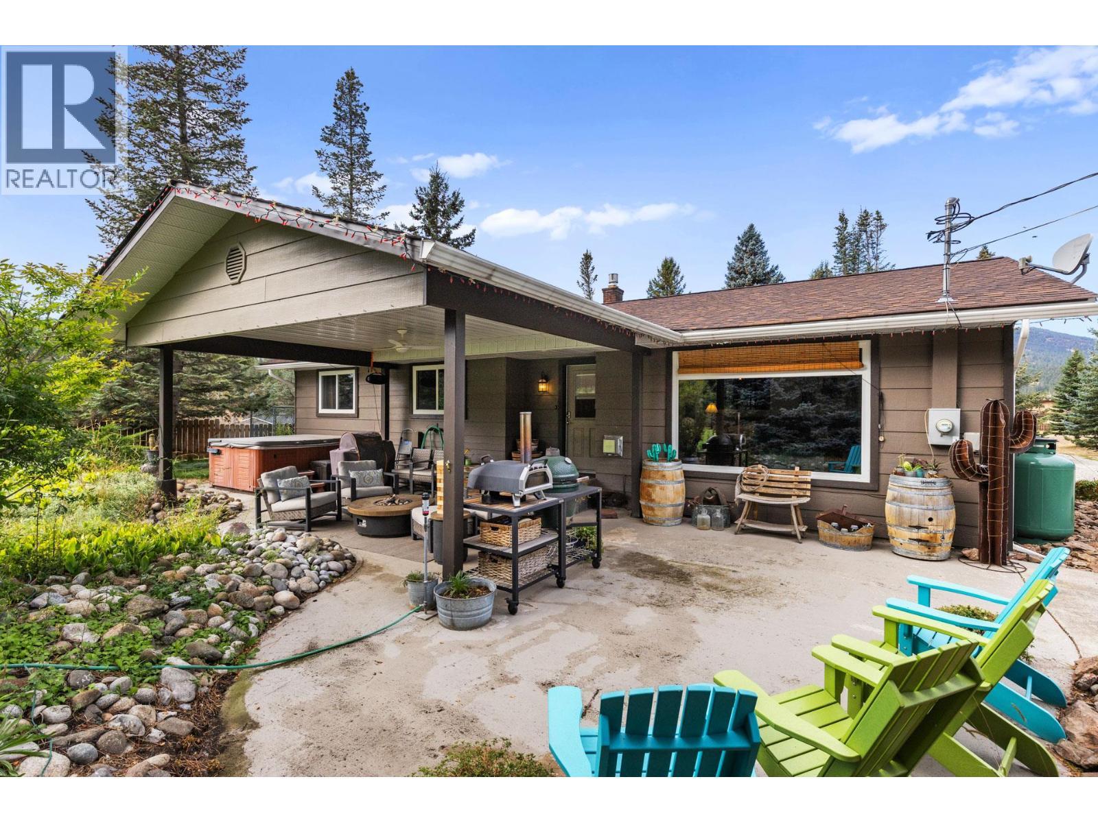 602 Johnson Crescent. Oliver, British Columbia