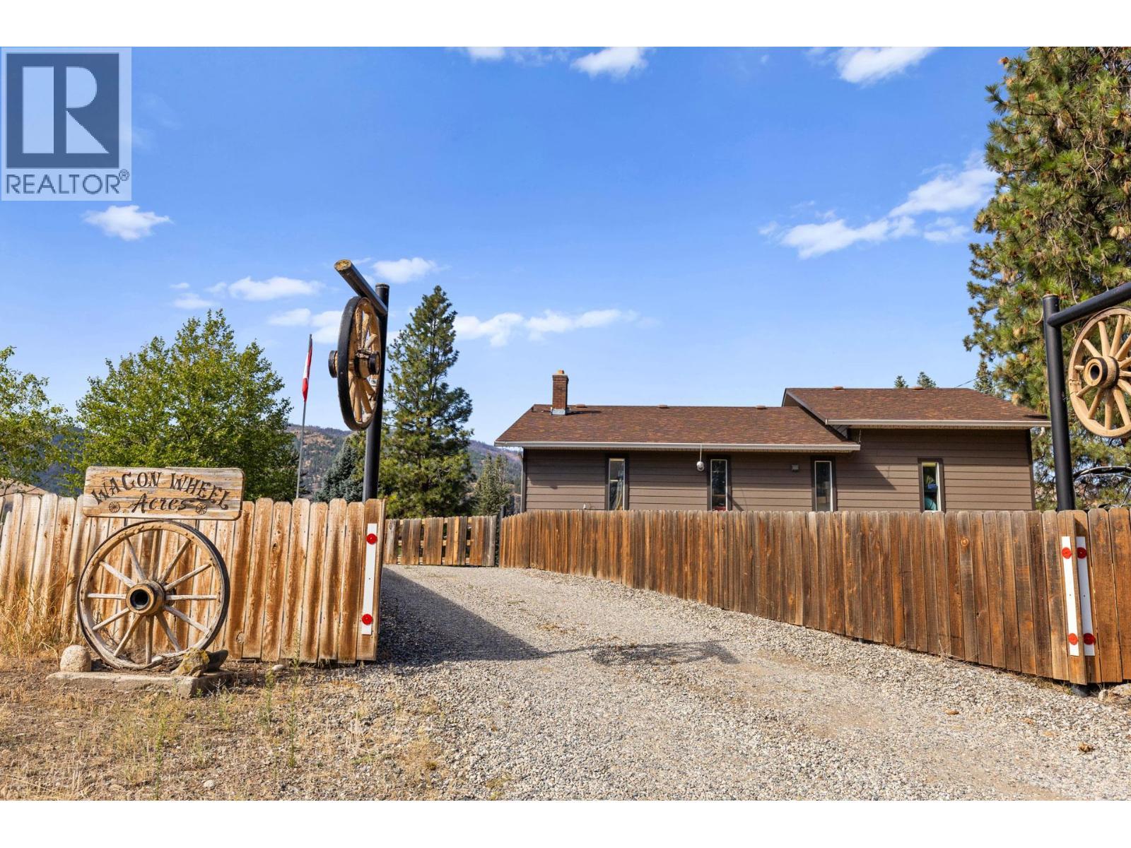 602 Johnson Crescent. Oliver, British Columbia