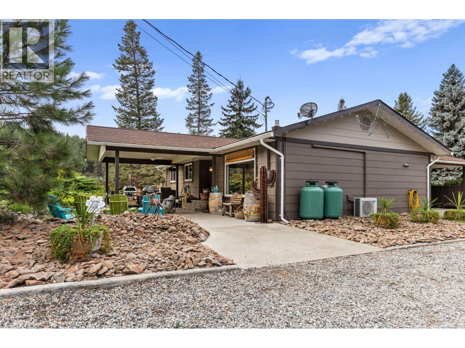 602 Johnson Crescent. Oliver, British Columbia