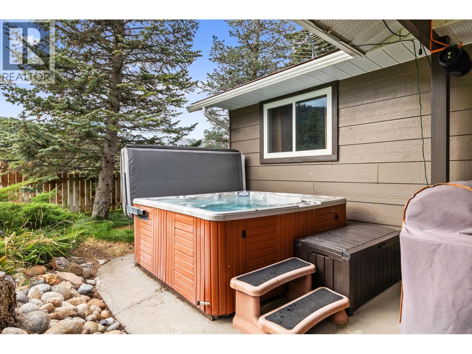 602 Johnson Crescent. Oliver, British Columbia