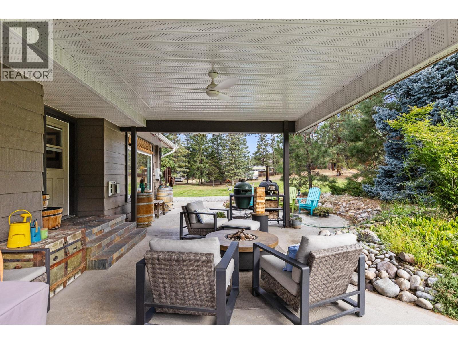 602 Johnson Crescent. Oliver, British Columbia