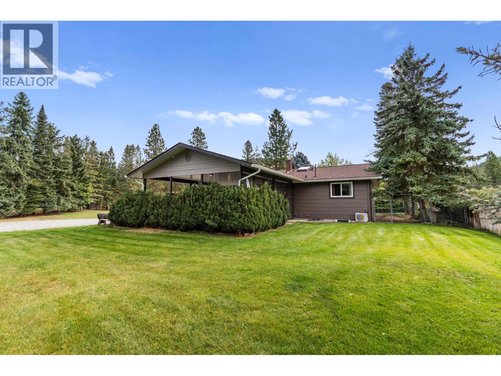 602 Johnson Crescent. Oliver, British Columbia