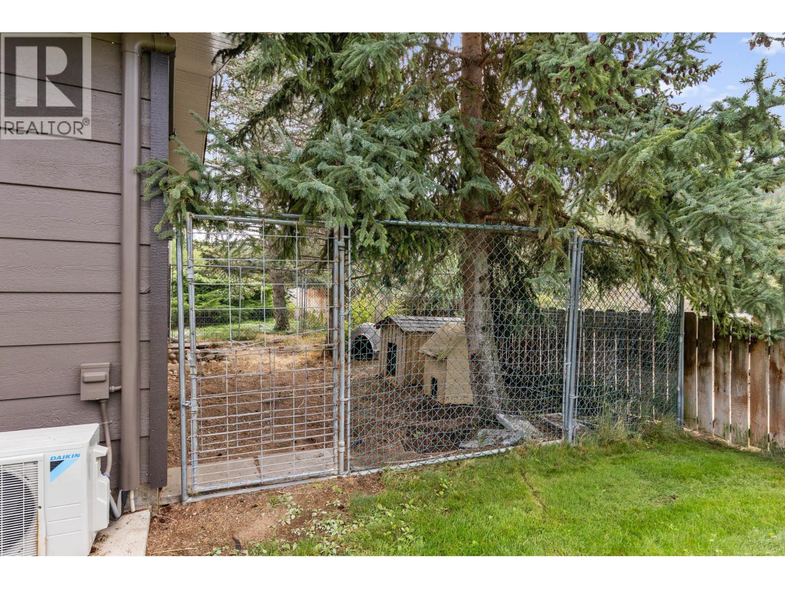 602 Johnson Crescent. Oliver, British Columbia