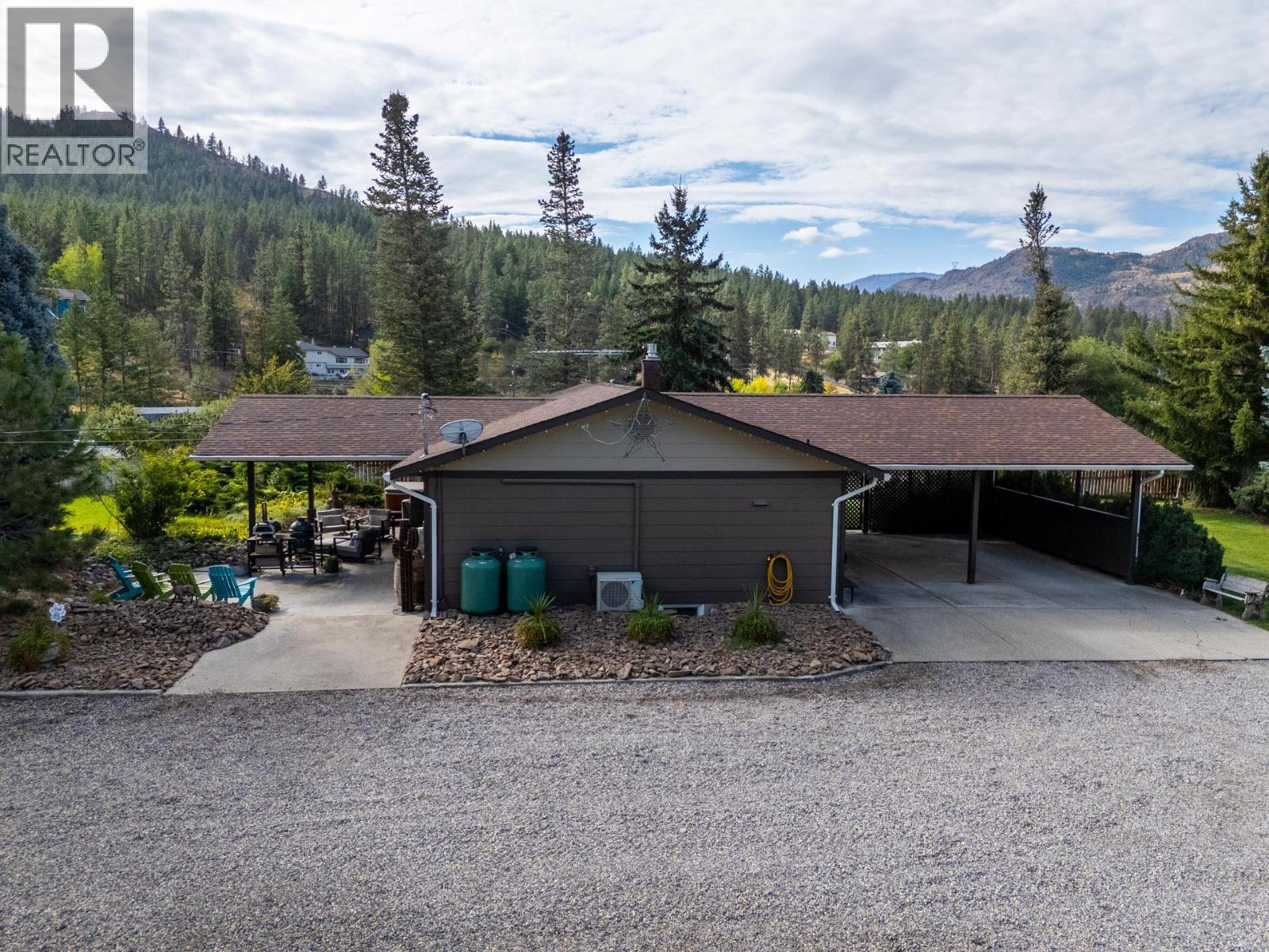 602 Johnson Crescent. Oliver, British Columbia