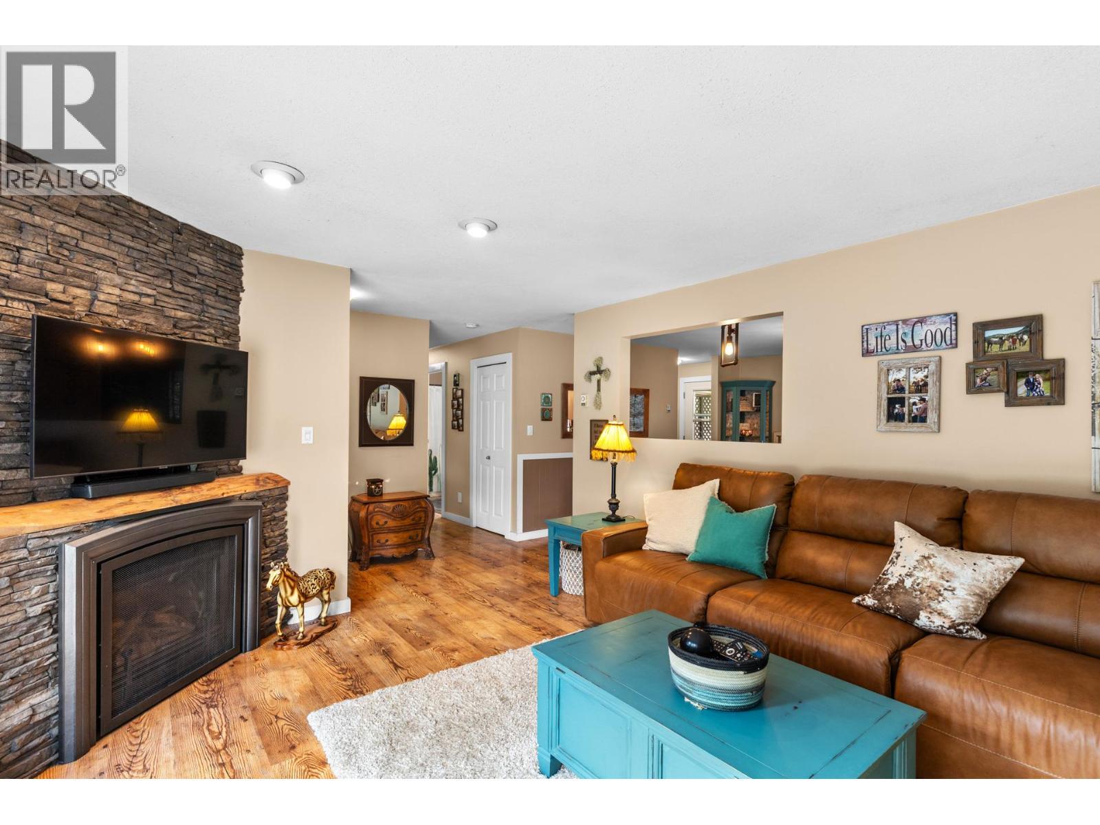 602 Johnson Crescent. Oliver, British Columbia