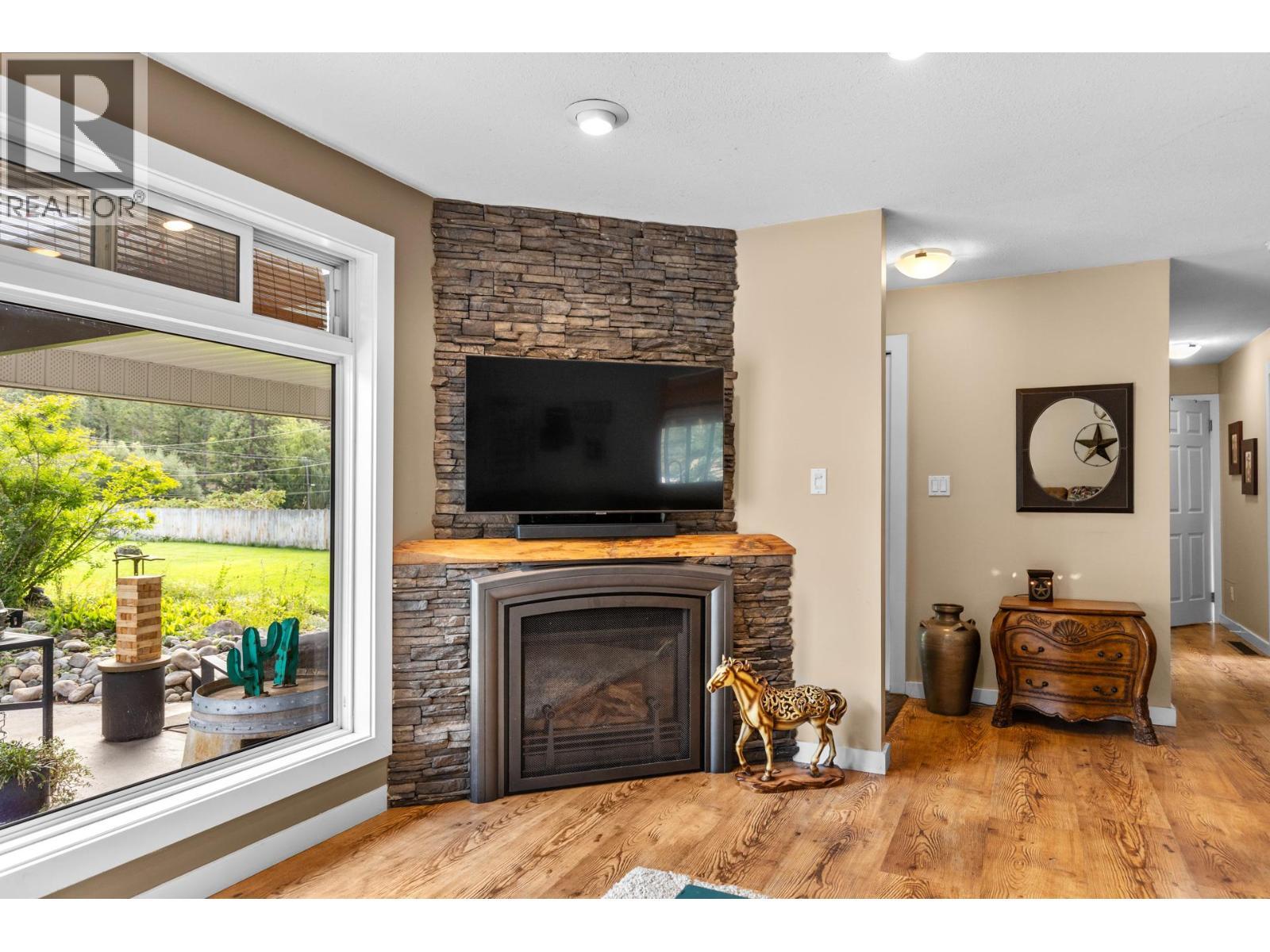 602 Johnson Crescent. Oliver, British Columbia