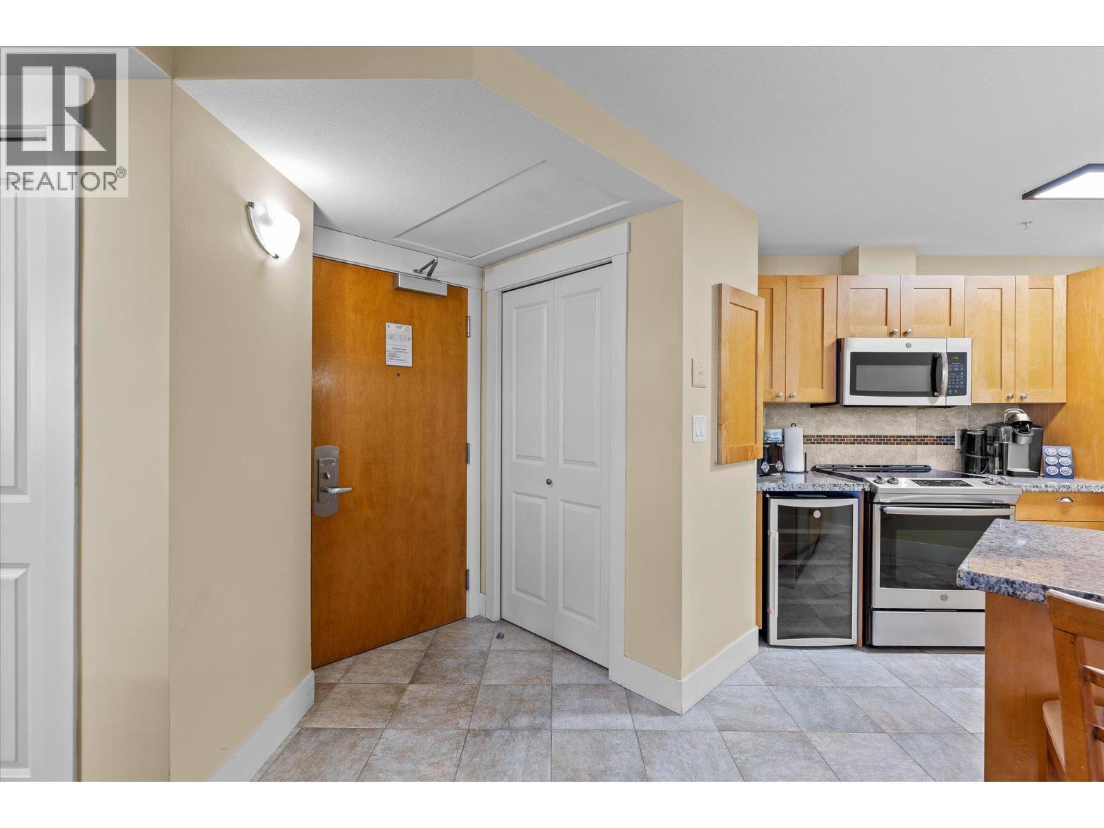 4205 Gellatly Road Unit# 319. West Kelowna, British Columbia