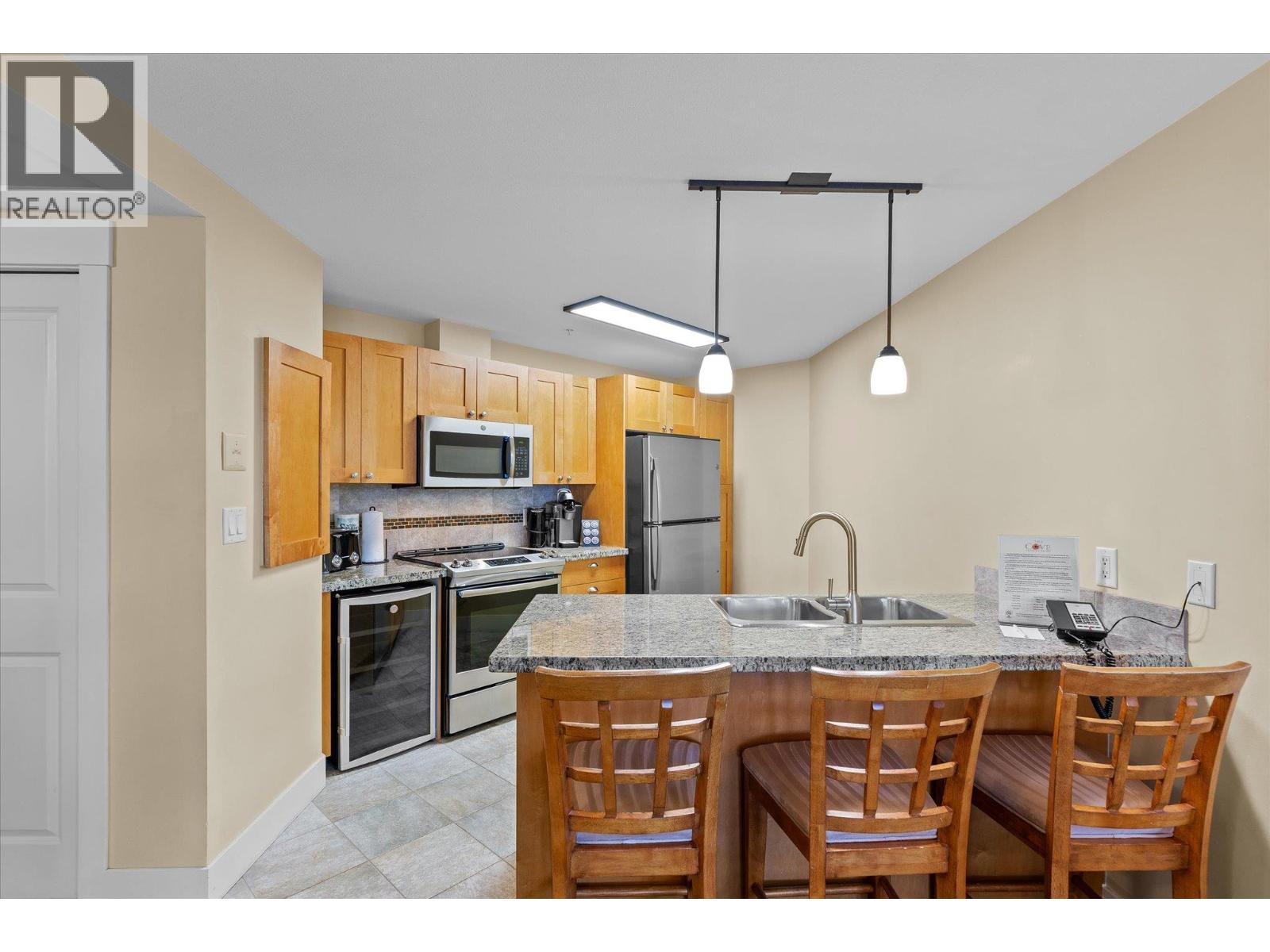 4205 Gellatly Road Unit# 319. West Kelowna, British Columbia