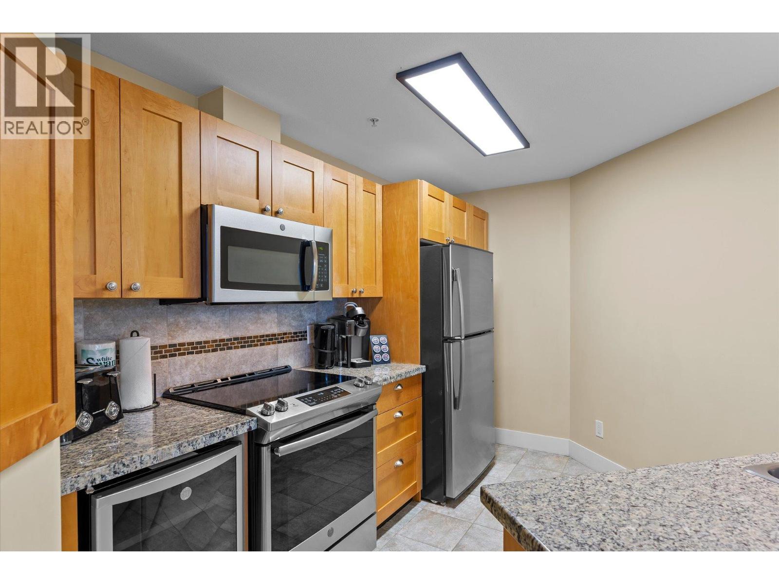 4205 Gellatly Road Unit# 319. West Kelowna, British Columbia