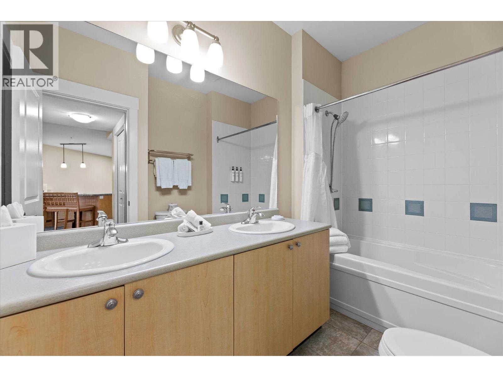 4205 Gellatly Road Unit# 319. West Kelowna, British Columbia