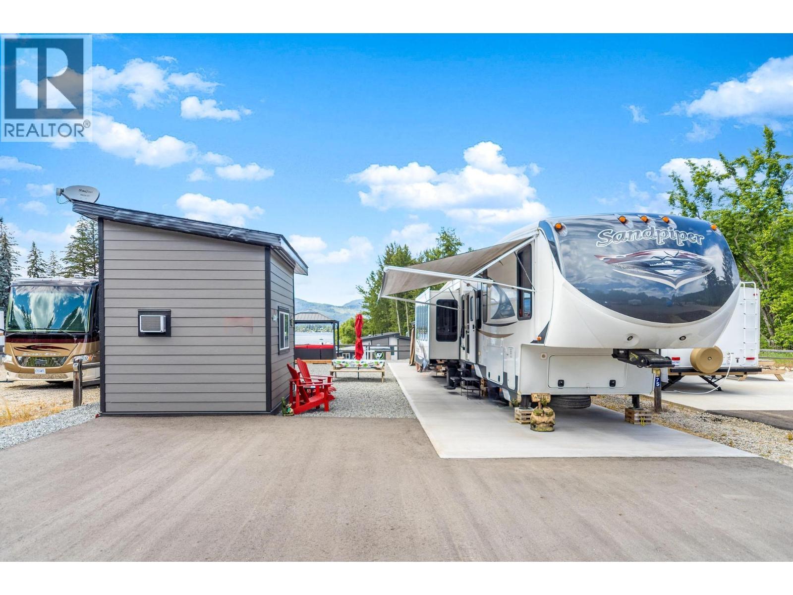 2673 Blind Bay Road Unit# 75. Blind Bay, British Columbia