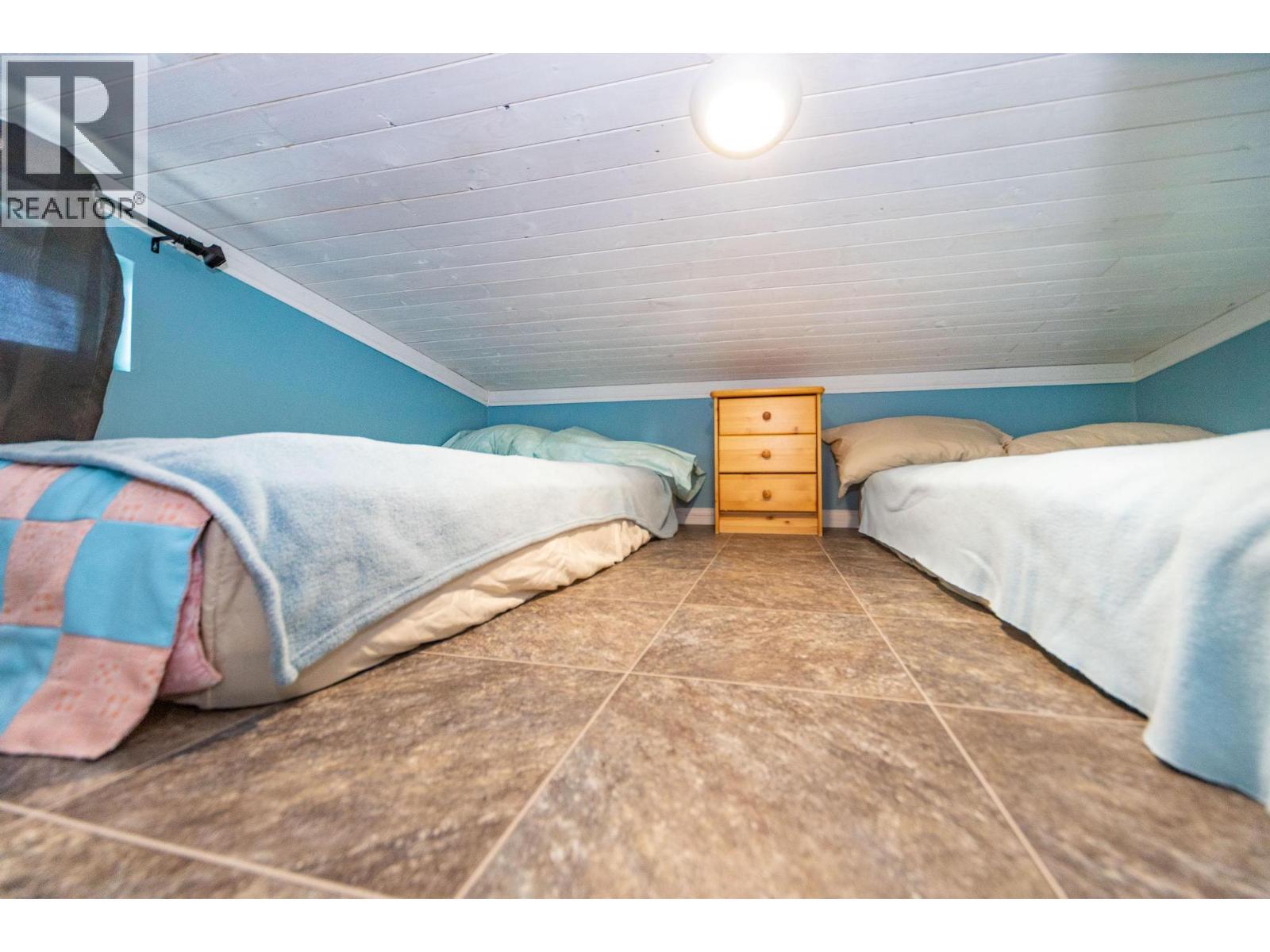 2673 Blind Bay Road Unit# 75. Blind Bay, British Columbia