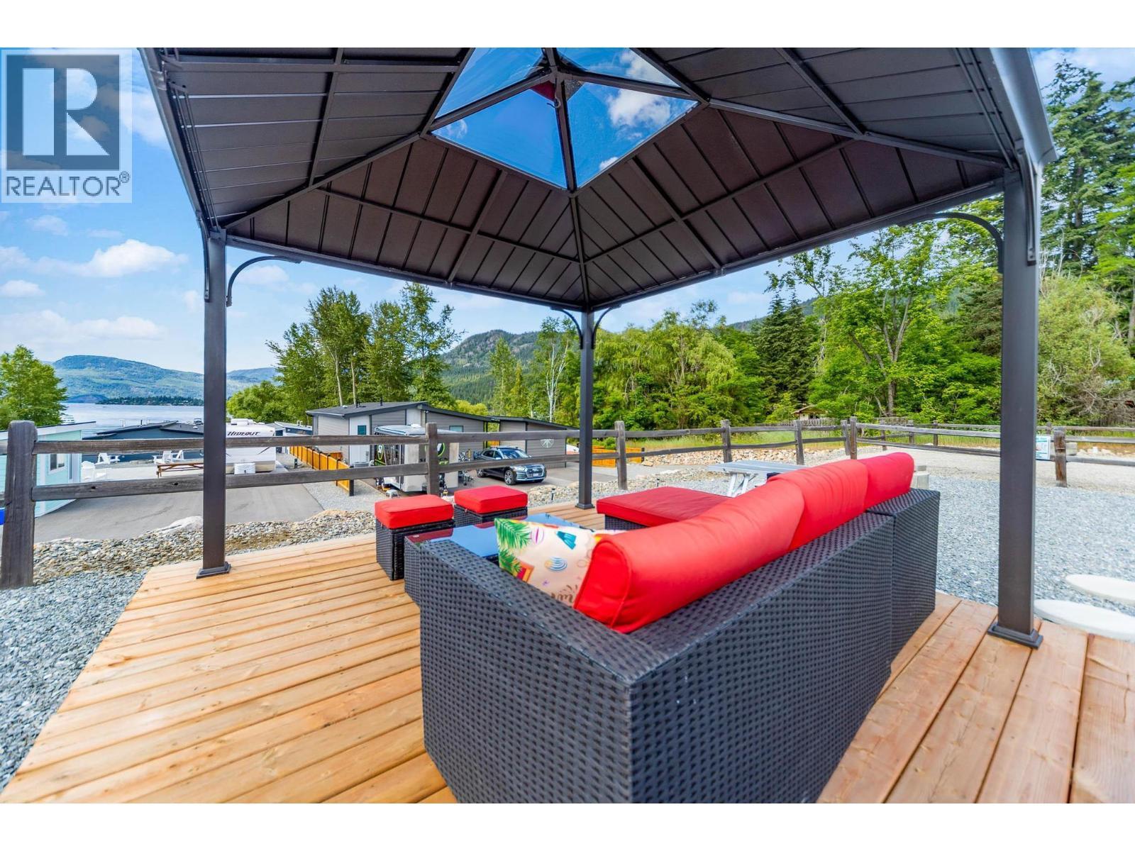 2673 Blind Bay Road Unit# 75. Blind Bay, British Columbia