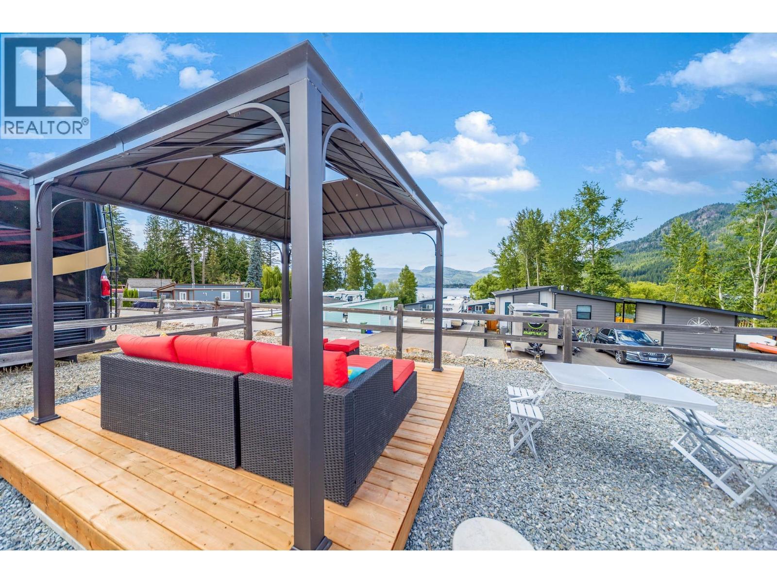 2673 Blind Bay Road Unit# 75. Blind Bay, British Columbia