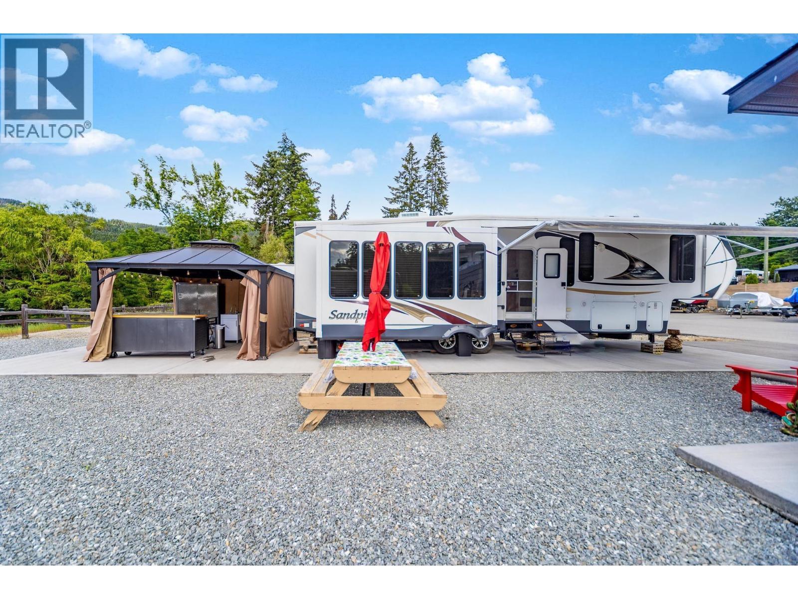 2673 Blind Bay Road Unit# 75. Blind Bay, British Columbia