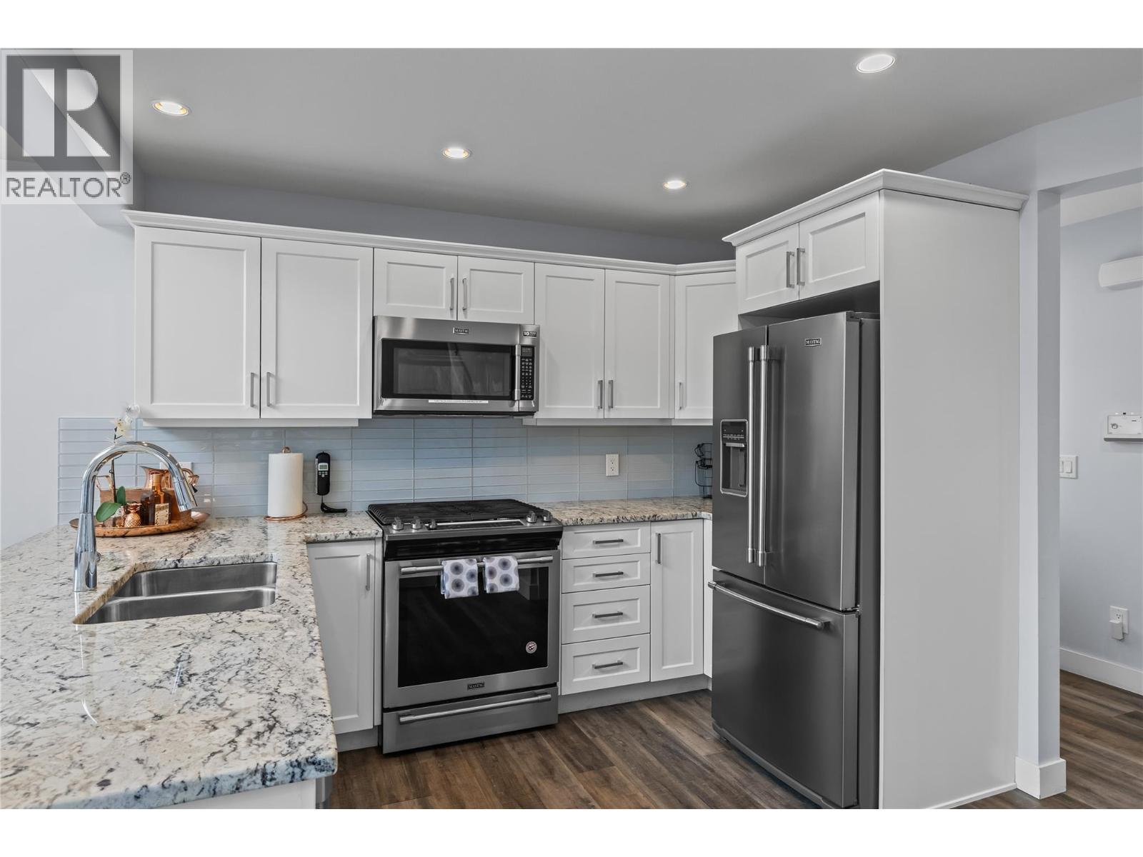 7013 Barcelona Drive Unit# 40. Kelowna, British Columbia