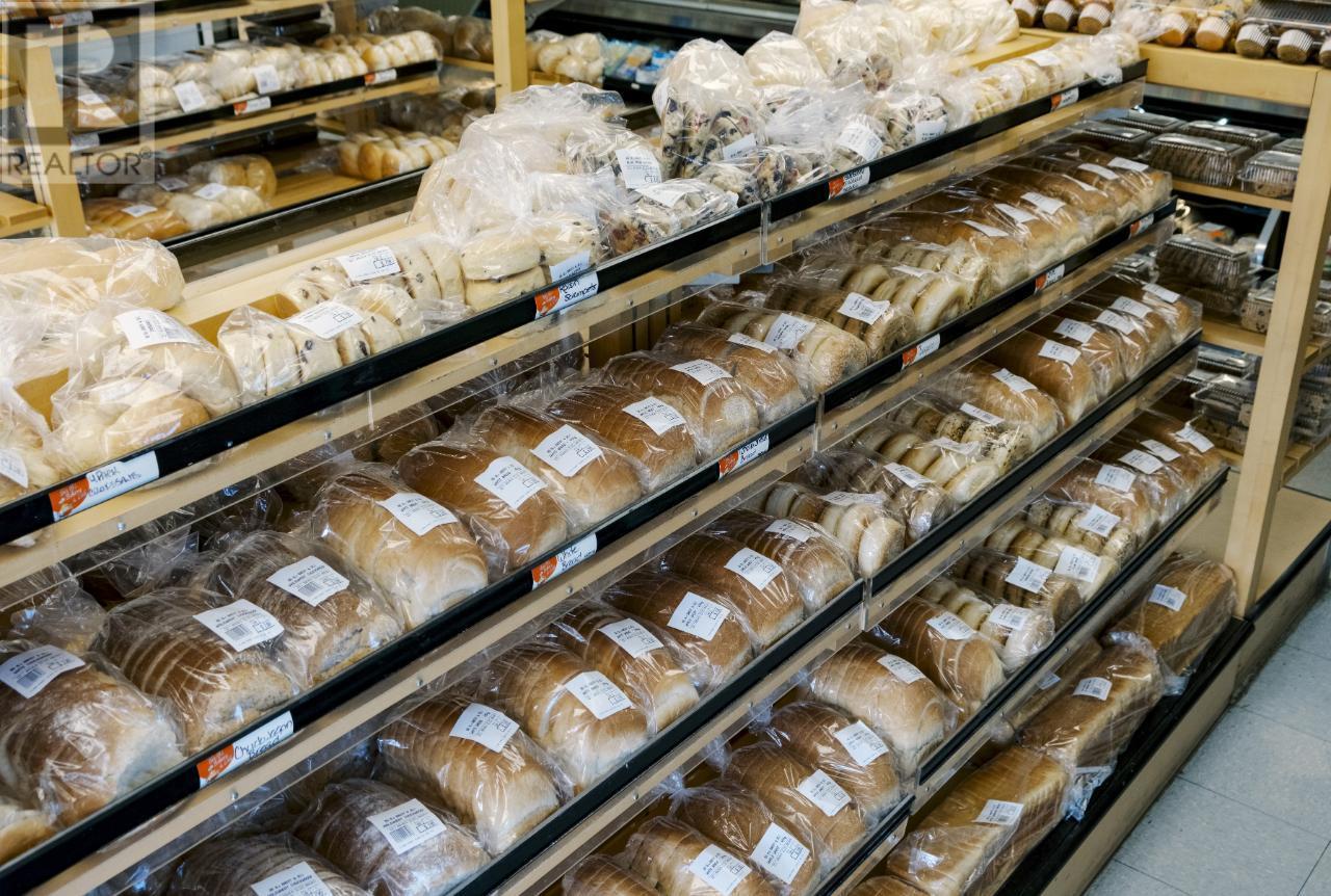 6030 Main Street Street. Oliver, British Columbia