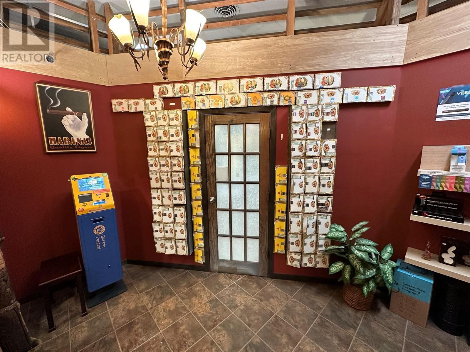 1835 Dilworth Drive Unit# 107. Kelowna, British Columbia