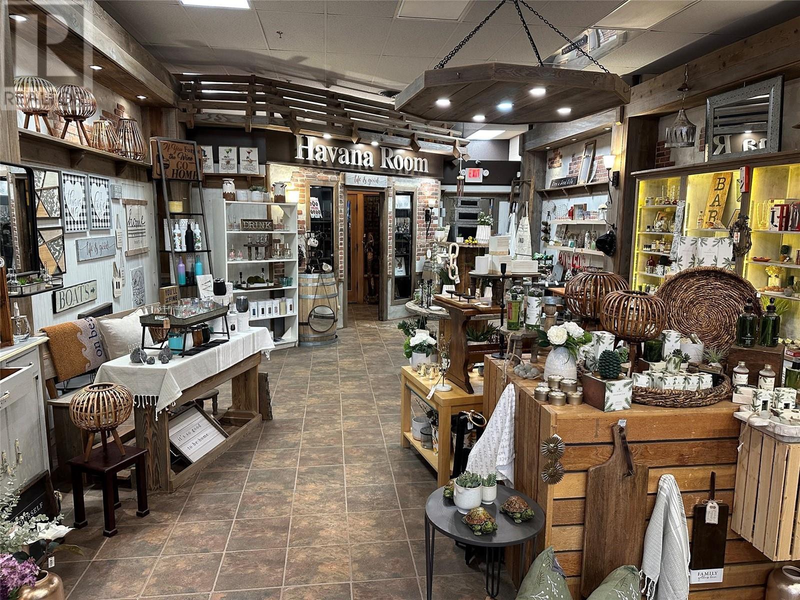 1835 Dilworth Drive Unit# 107. Kelowna, British Columbia