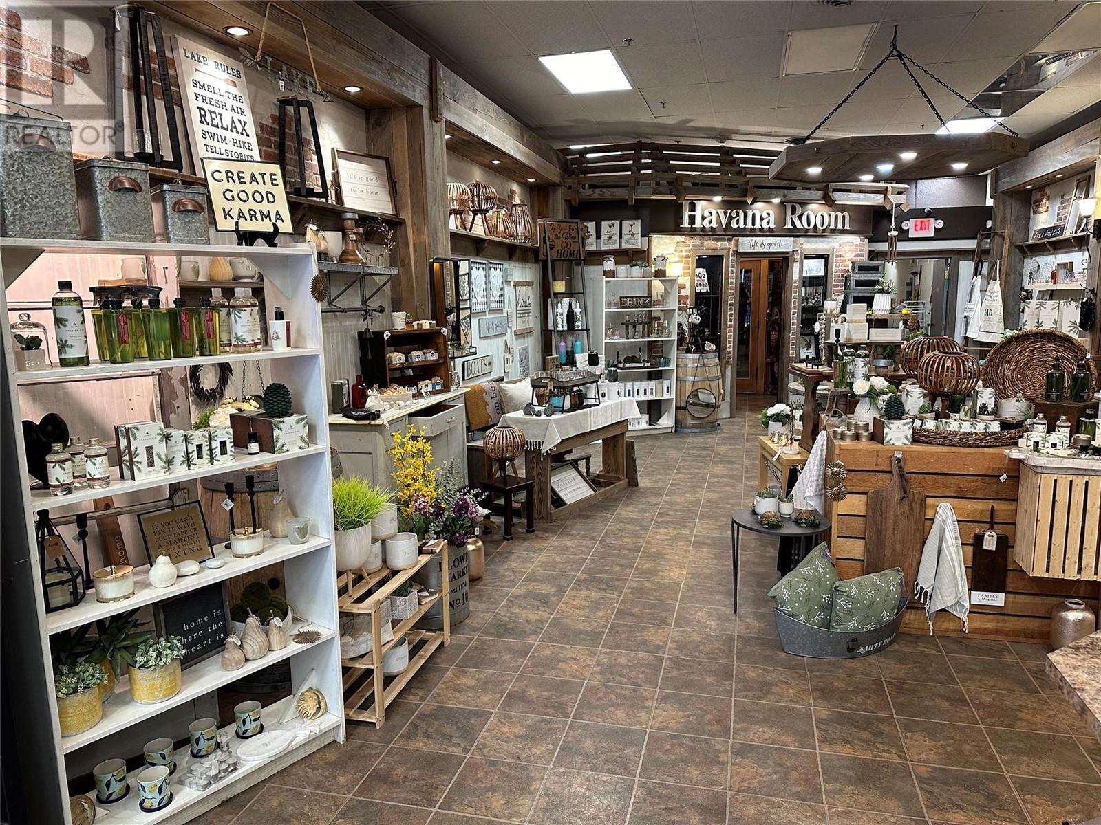 1835 Dilworth Drive Unit# 107. Kelowna, British Columbia