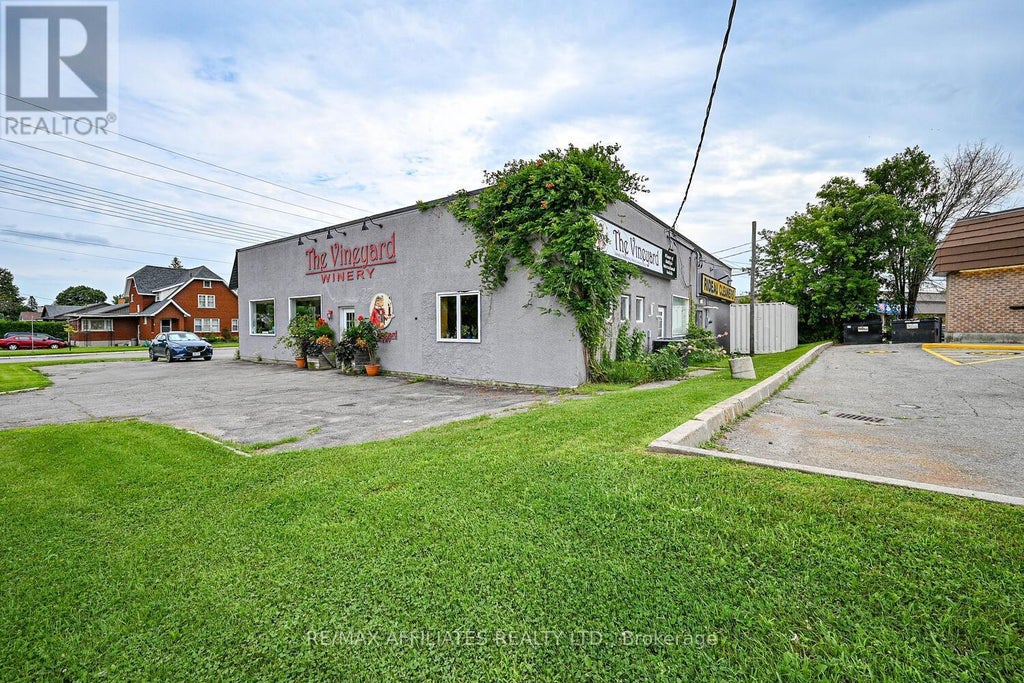 202 Percy Street, Smiths Falls