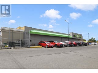 195 & 301 33 Highway W. Kelowna, British Columbia