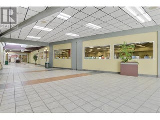 195 & 301 33 Highway W. Kelowna, British Columbia