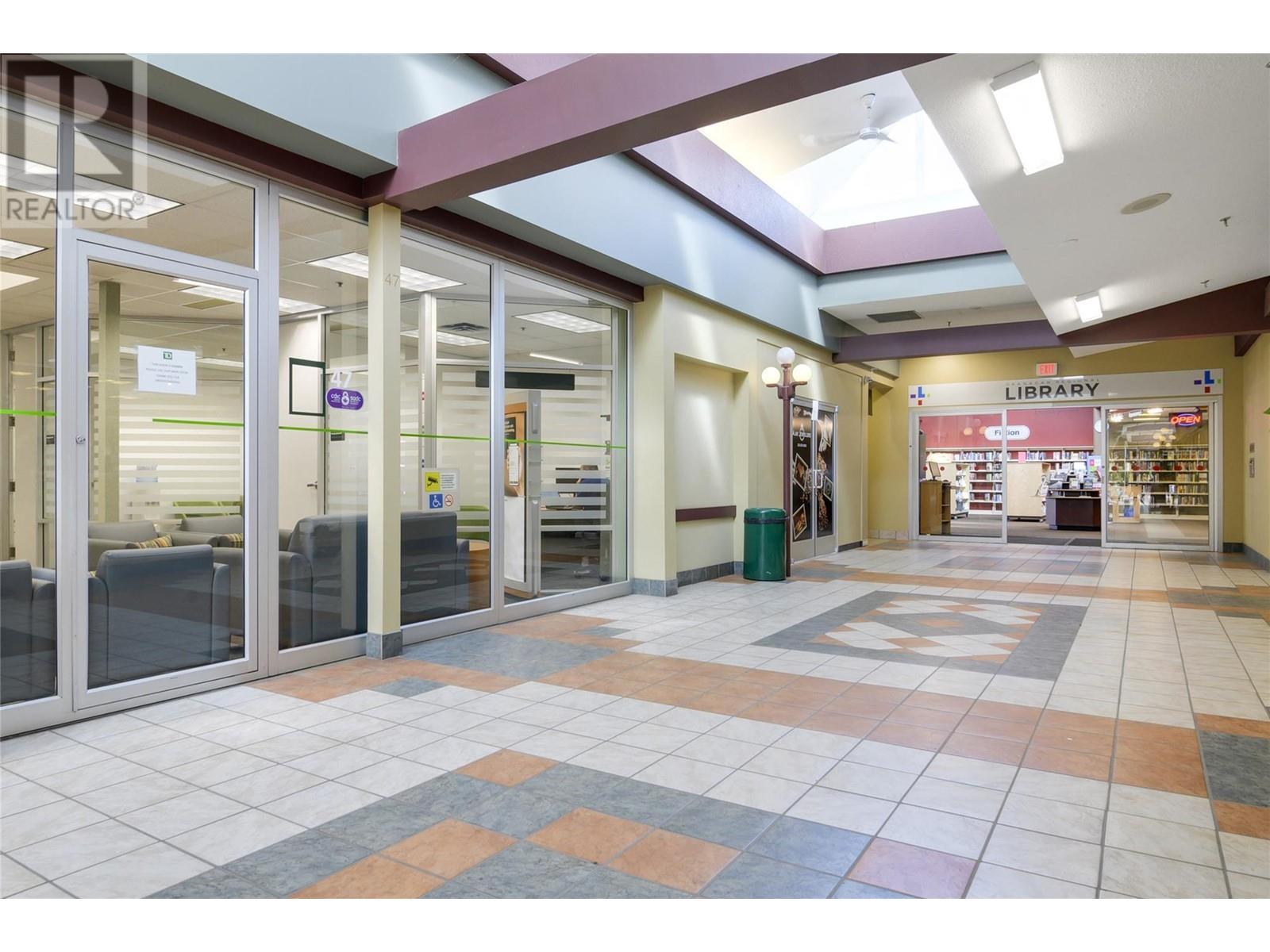 195 & 301 33 Highway W. Kelowna, British Columbia