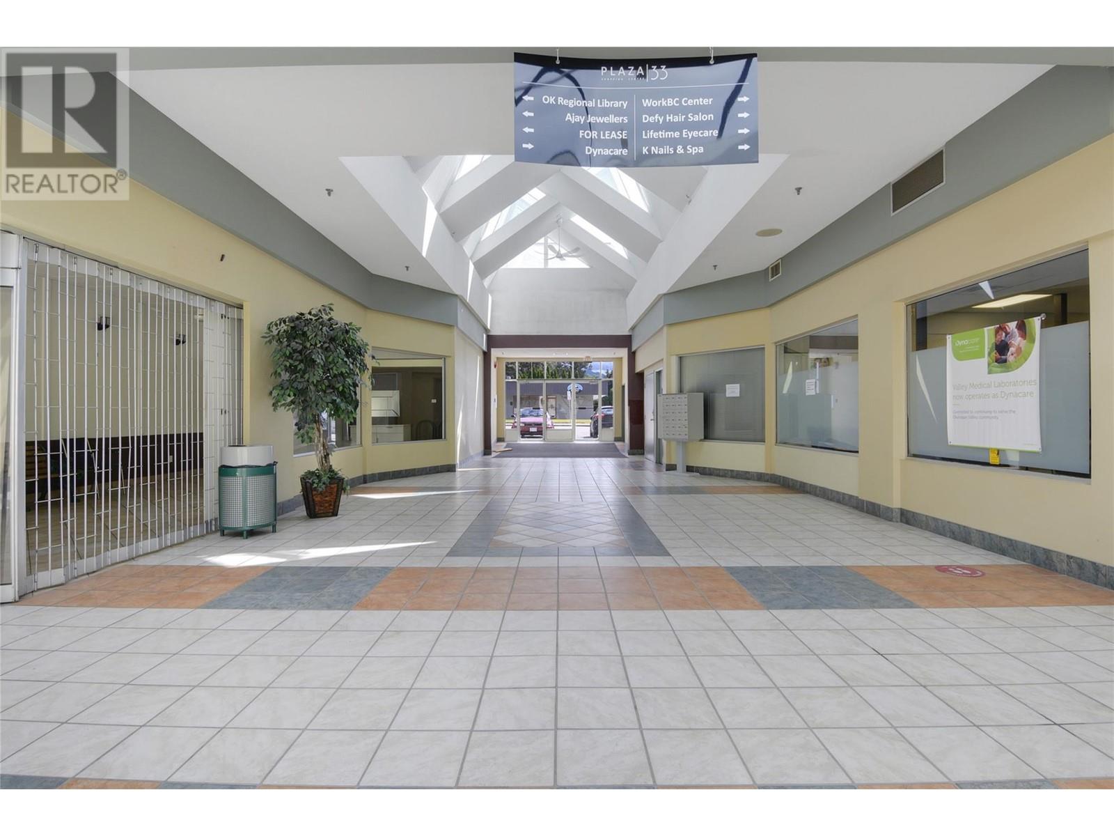 195 & 301 33 Highway W. Kelowna, British Columbia