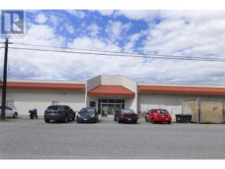 195 & 301 33 Highway W. Kelowna, British Columbia