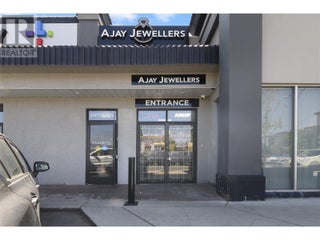 195 & 301 33 Highway W. Kelowna, British Columbia