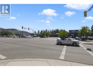 195 & 301 33 Highway W. Kelowna, British Columbia