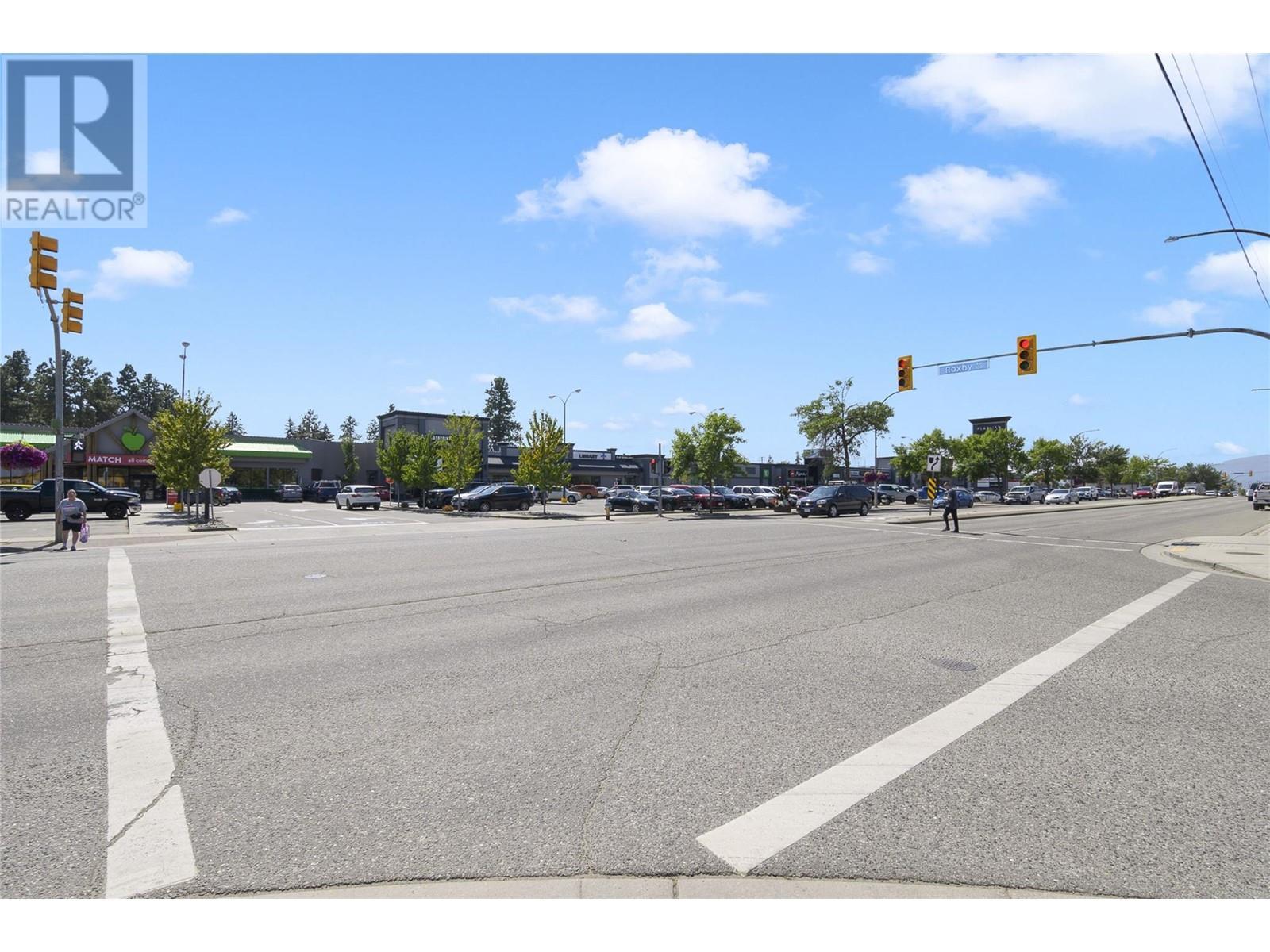 195 & 301 33 Highway W. Kelowna, British Columbia